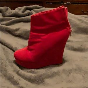 Red wedge heel